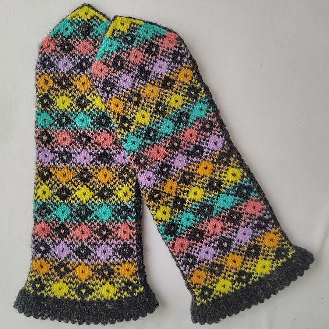 Knitting Jenny Pattern 13: Fair Isle Inspired Mittens