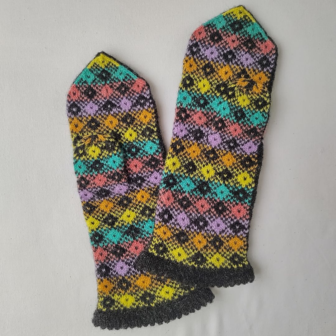 Knitting Jenny Pattern 13: Fair Isle Inspired Mittens