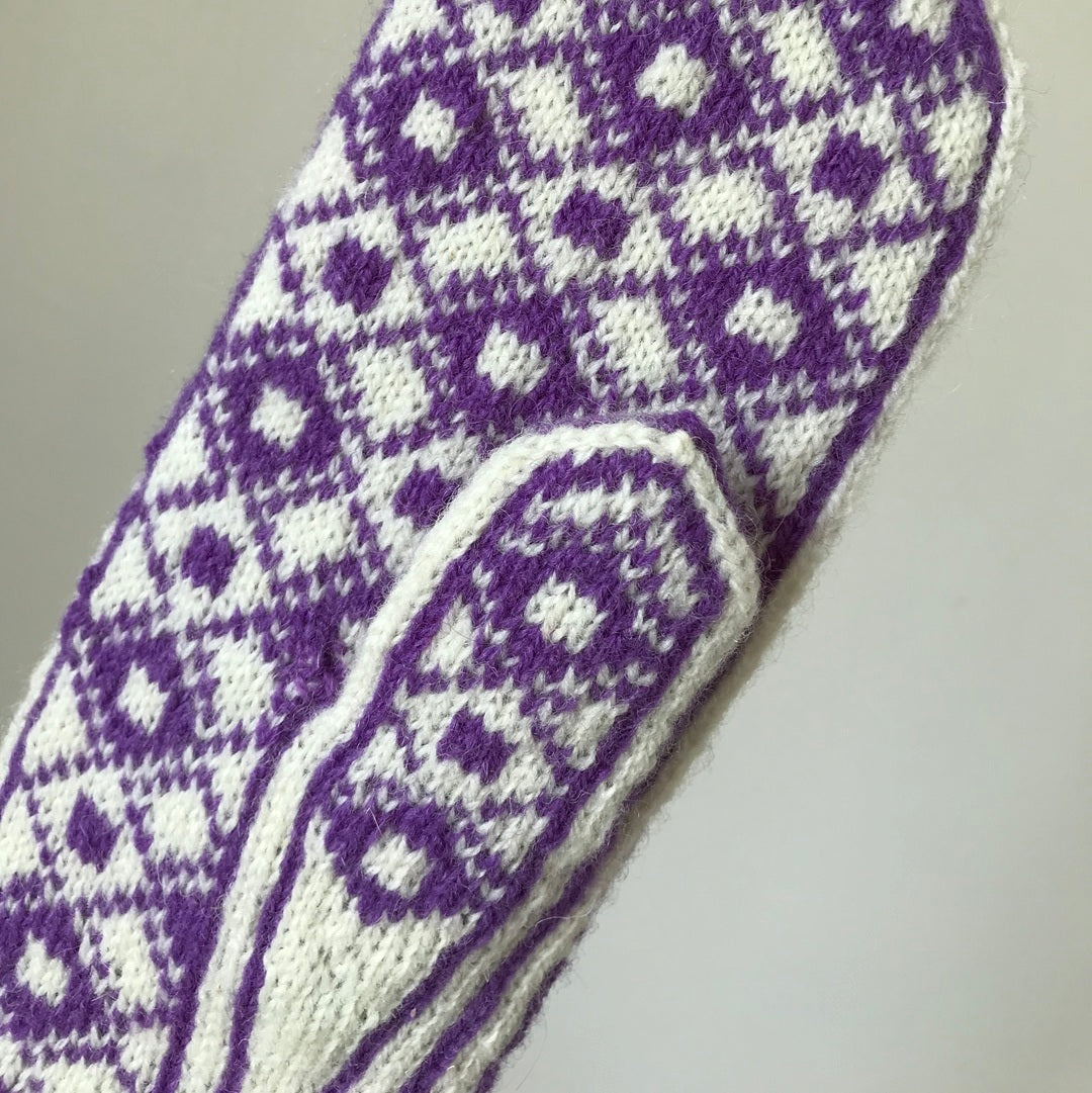 Knitting Jenny Pattern 16: Fair Isle Inspired Mittens