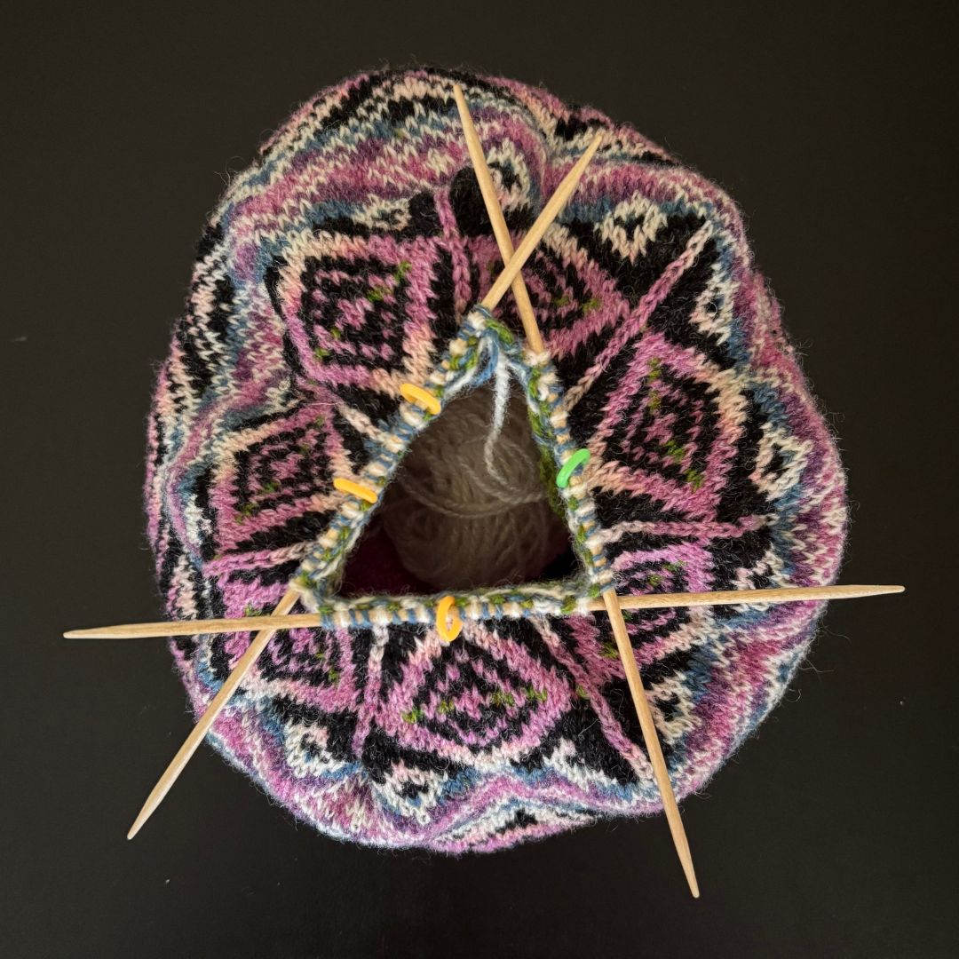 Knitting Jenny Pattern 64: Fair Isle Inspired Tam o’ Shanter