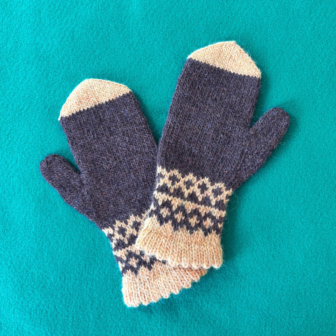 Knitting Jenny Pattern 146: Icelandic Léttlopi Wool Mittens