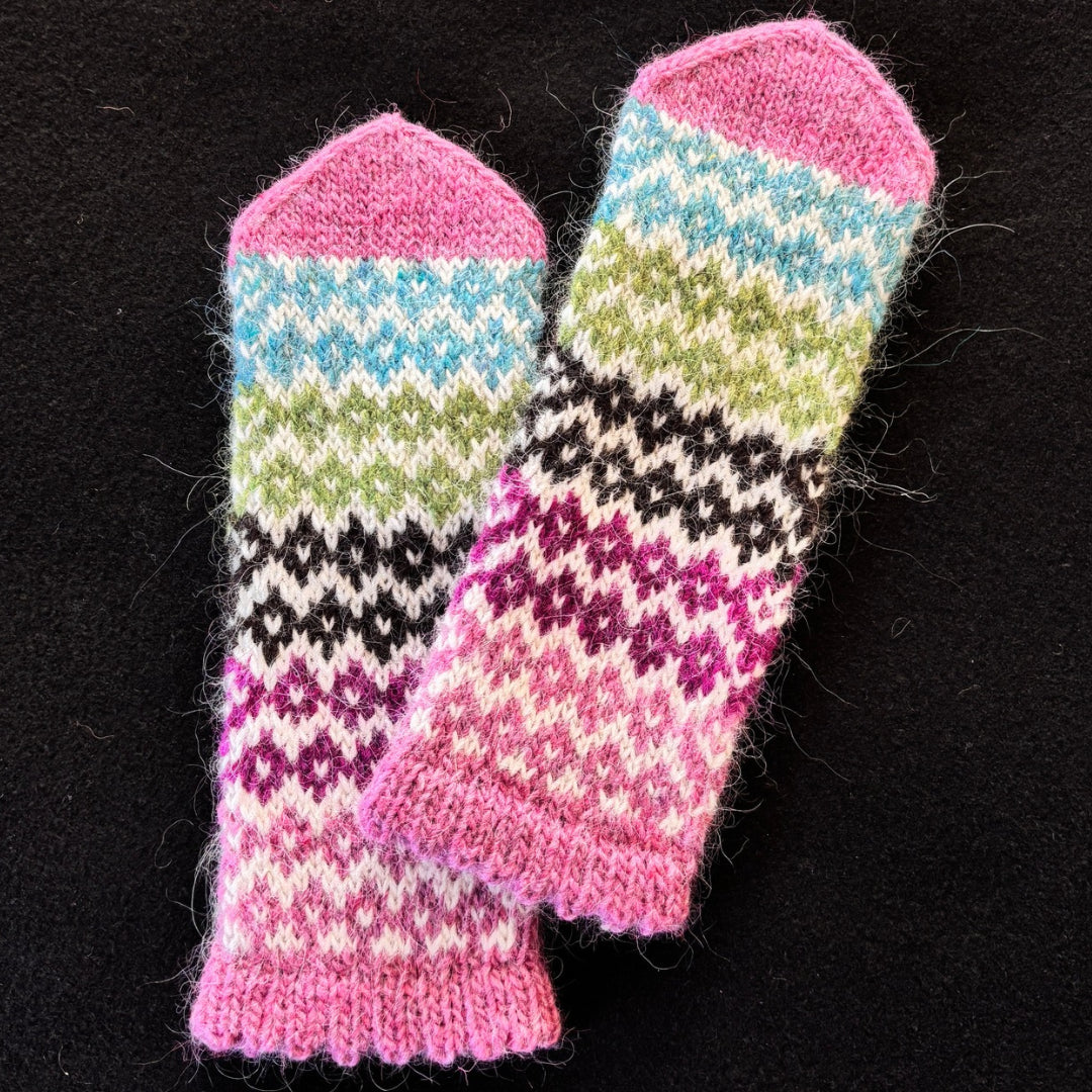 Knitting Jenny Pattern 148: Icelandic Léttlopi Wool Mittens